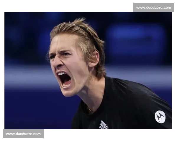 王欣瑜勇夺赛场焦点展现中国网球新生力量崛起风采